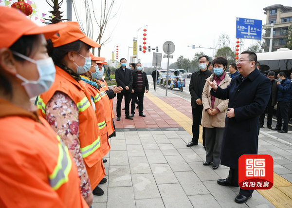 2021年2月10日，元方帶隊檢查疫情防控、安全生產(chǎn)和市場供應9  張莉 攝.jpg