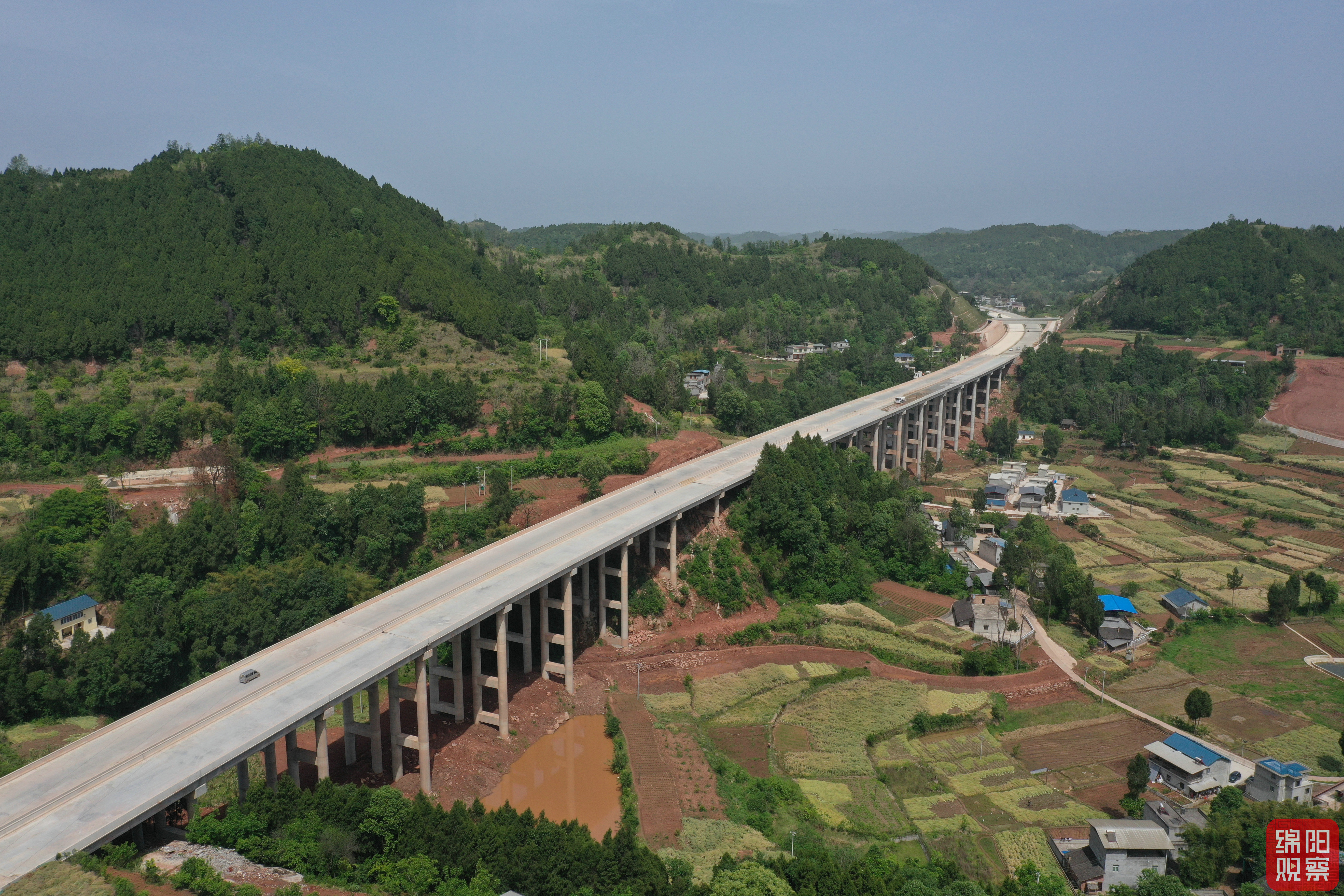 磨盤埡大橋全線修通.jpg