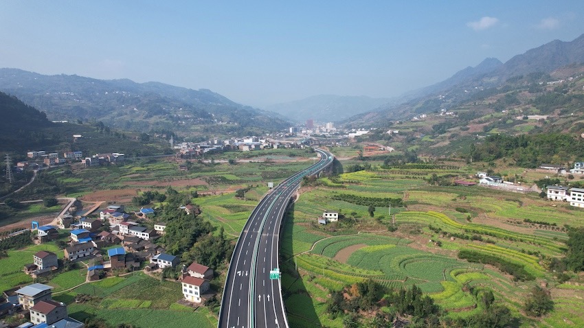 仁沐新高速月兒壩大橋。四川省交通運(yùn)輸廳供圖